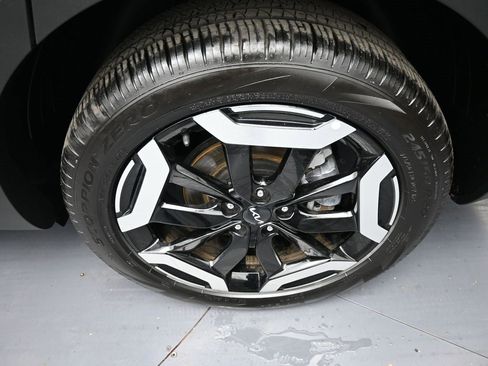 Used 2024 Kia Telluride S w/ S Sunroof Package image 15