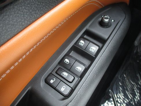 Used 2024 Jeep Compass Limited w/ Elite Group AWD/4WD image 35
