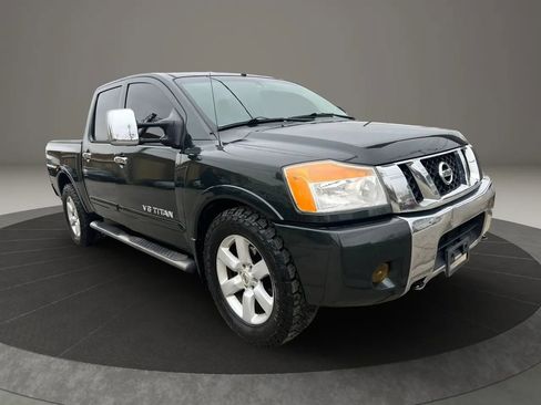 Used 2008 Nissan Titan LE w/ Tow Pkg image 3