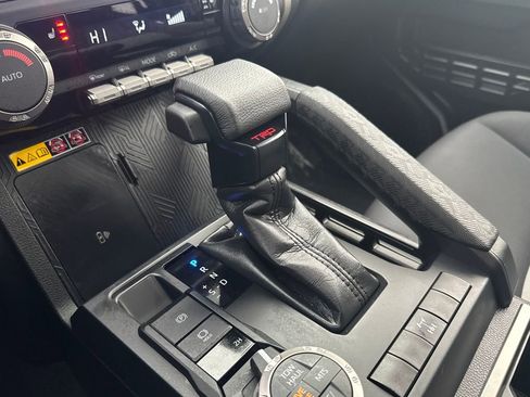 Used 2025 Toyota Tacoma TRD Off-Road image 26