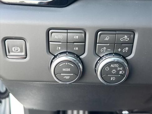 New 2026 GMC Sierra 1500 AT4 w/ AT4 Premium Package AWD/4WD image 30