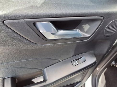 New 2025 Ford Escape SE w/ PHEV Premium Package image 9