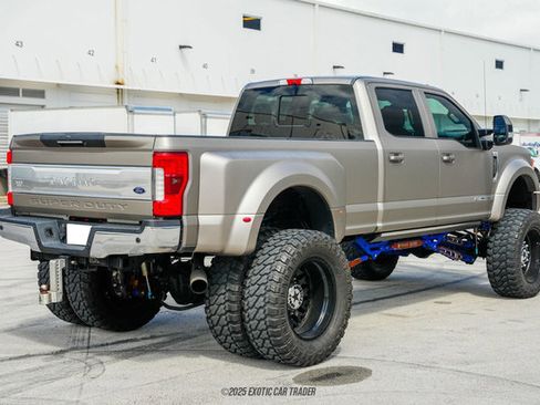 Used 2017 Ford F450 King Ranch w/ King Ranch Ultimate Package image 8