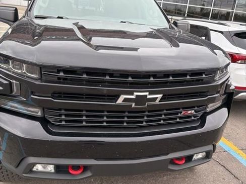 Used 2019 Chevrolet Silverado 1500 LT Trail Boss AWD/4WD image 2