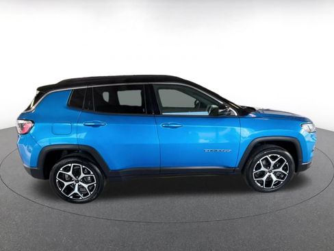 Used 2025 Jeep Compass Limited AWD/4WD image 15