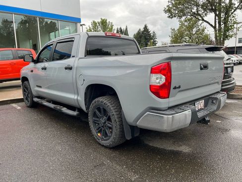 Used 2019 Toyota Tundra SR5 w/ SR5 Upgrade Package AWD/4WD image 4