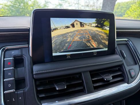 Used 2024 Chevrolet Tahoe Premier RWD image 16