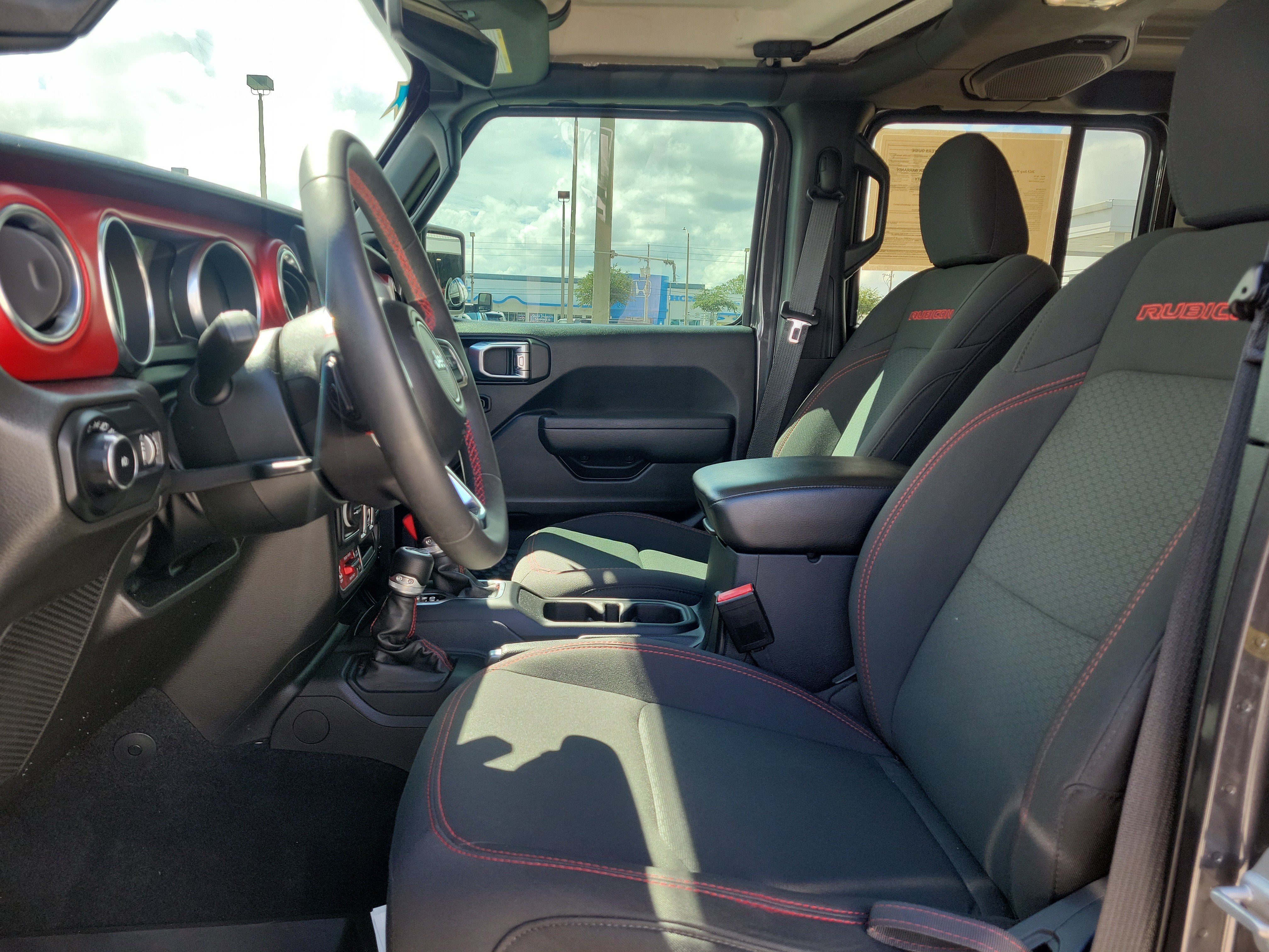 Used 2023 Jeep Wrangler Unlimited Rubicon w/ LED Lighting Group AWD/4WD image 14