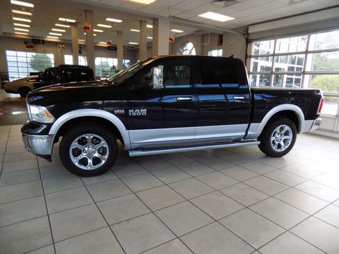Used 2016 RAM 1500 Laramie w/ Convenience Group RWD image 4