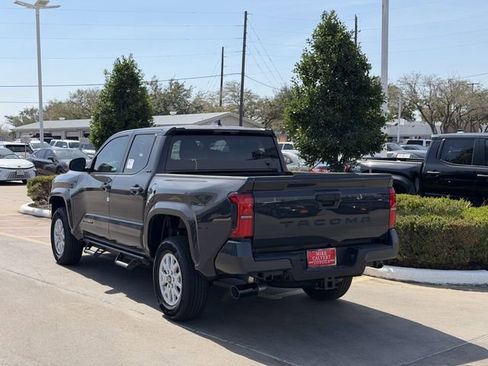 Used 2026 Toyota Tacoma SR5 image 5