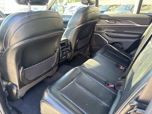 Used 2022 Jeep Grand Cherokee Limited 4xe image 10