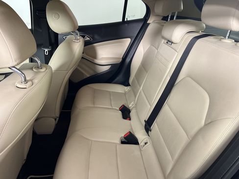 Used 2019 Mercedes-Benz GLA 250 250 image 18