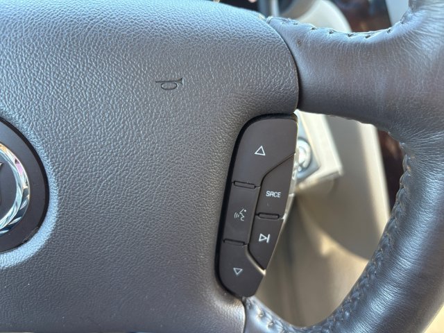 Used 2008 Cadillac DTS FWD image 22