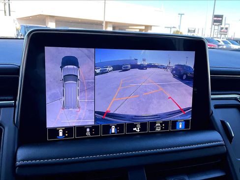 Used 2021 GMC Yukon SLT w/ SLT Premium Package image 26