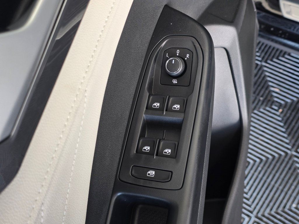 New 2026 Volkswagen Taos SEL AWD/4WD image 20
