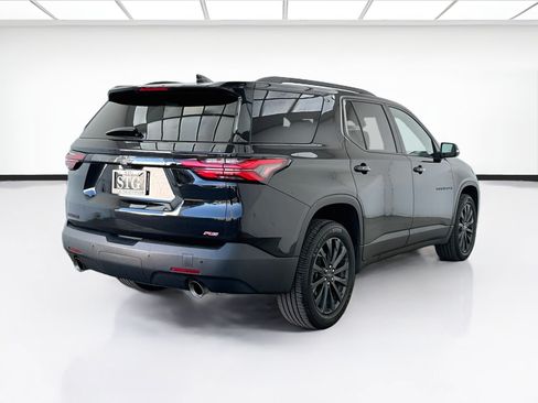 Used 2022 Chevrolet Traverse RS w/ LPO, Cargo Package FWD image 4
