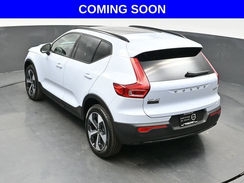 Used 2026 Volvo XC40 B5 Plus AWD/4WD image 34