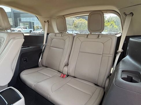 Used 2021 Lincoln Aviator Reserve w/ Equipment Group 201A AWD/4WD image 37