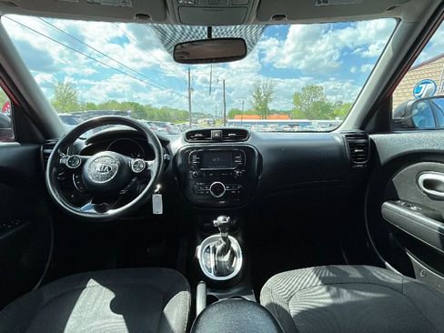Used 2017 Kia Soul + FWD image 14