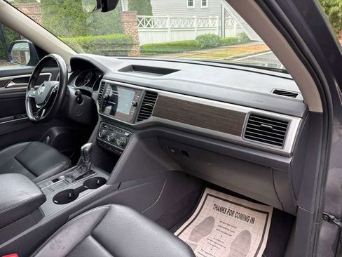 Used 2018 Volkswagen Atlas SE FWD image 13