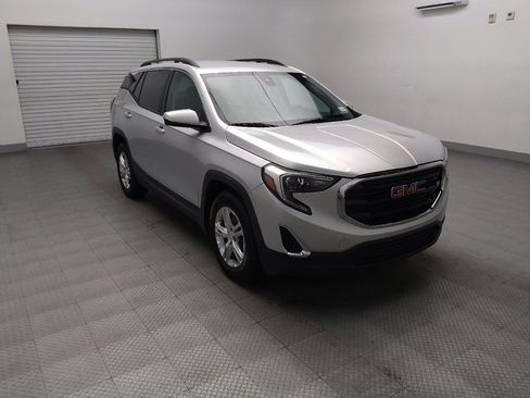 Used 2020 GMC Terrain SLE w/ Driver Convenience Package FWD image 13