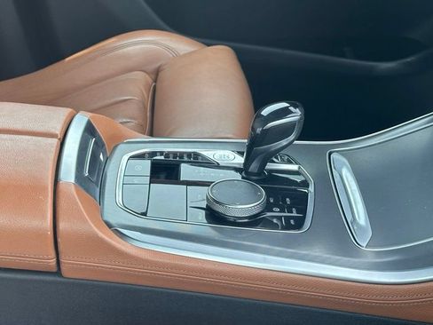 Used 2019 BMW X5 xDrive40i w/ Premium Package AWD/4WD image 6