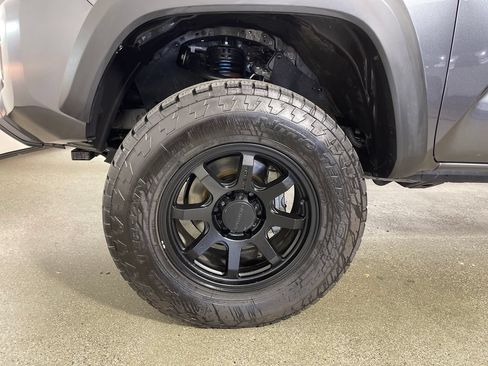 Used 2023 Toyota Tacoma TRD Off-Road AWD/4WD image 11
