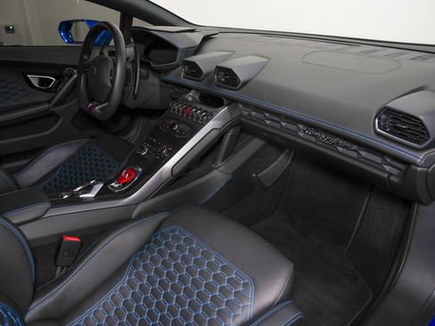 Used 2018 Lamborghini Huracan LP 580-2 image 9