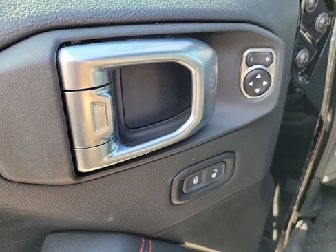 Used 2024 Jeep Wrangler Unlimited Rubicon image 28