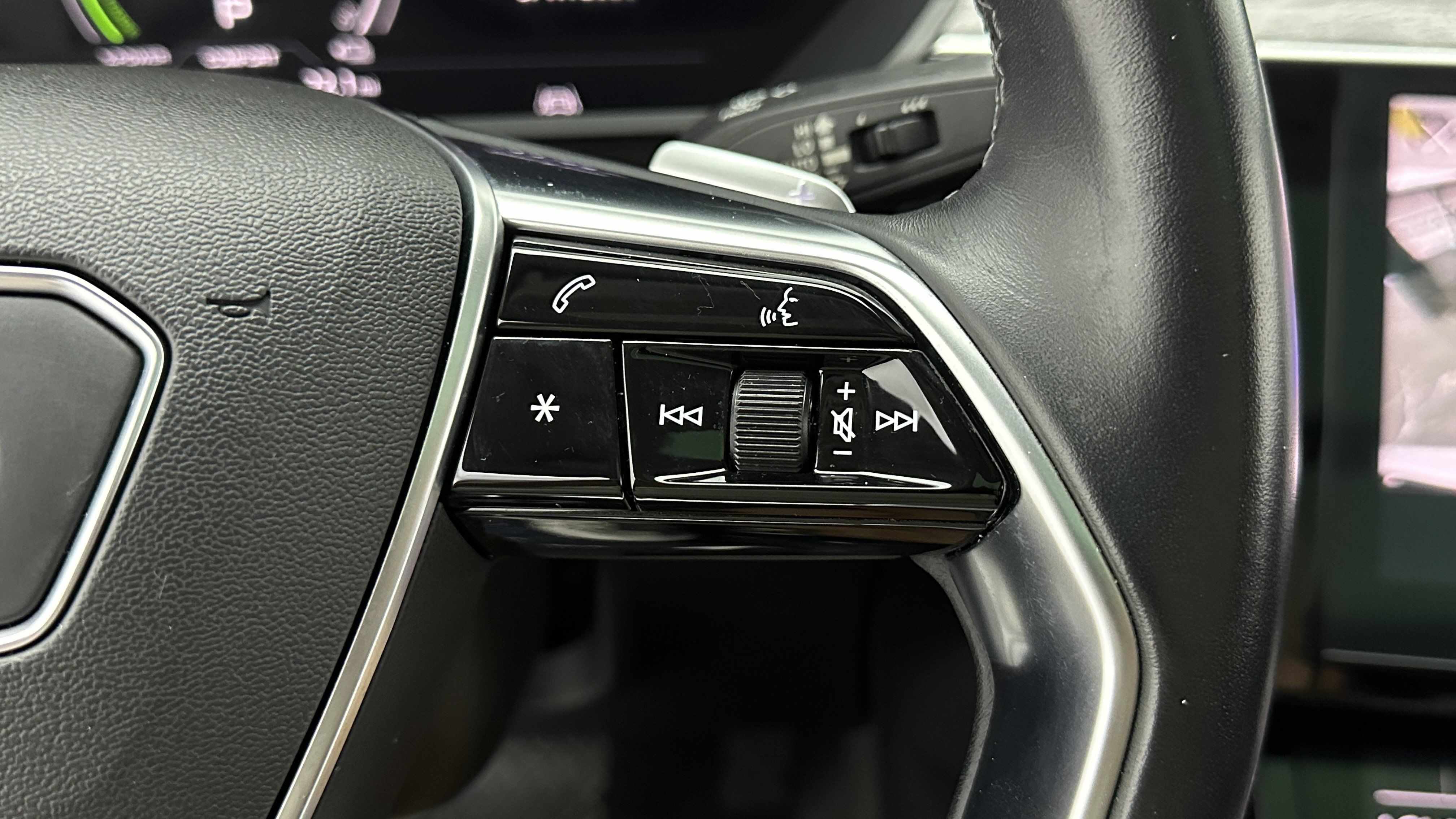 Used 2021 Audi e-tron Premium w/ Black Optic Package AWD/4WD image 27
