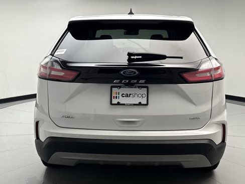 Used 2022 Ford Edge SEL w/ Convenience Package image 4