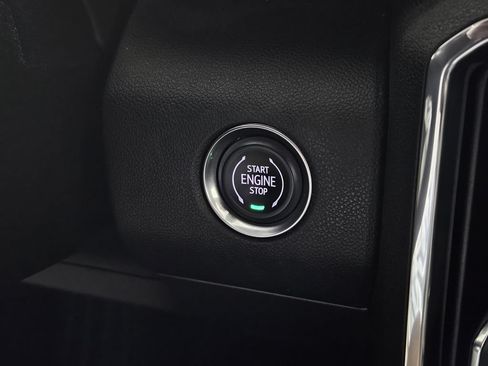 Used 2024 GMC Acadia Elevation FWD image 18
