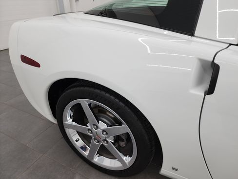 Used 2007 Chevrolet Corvette Coupe w/ Preferred Equipment Group image 22