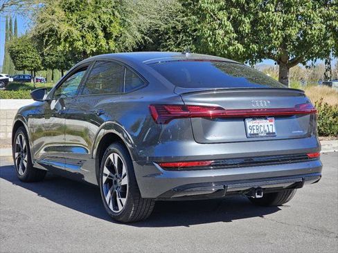 Used 2023 Audi e-tron Premium w/ Convenience Plus Package image 9