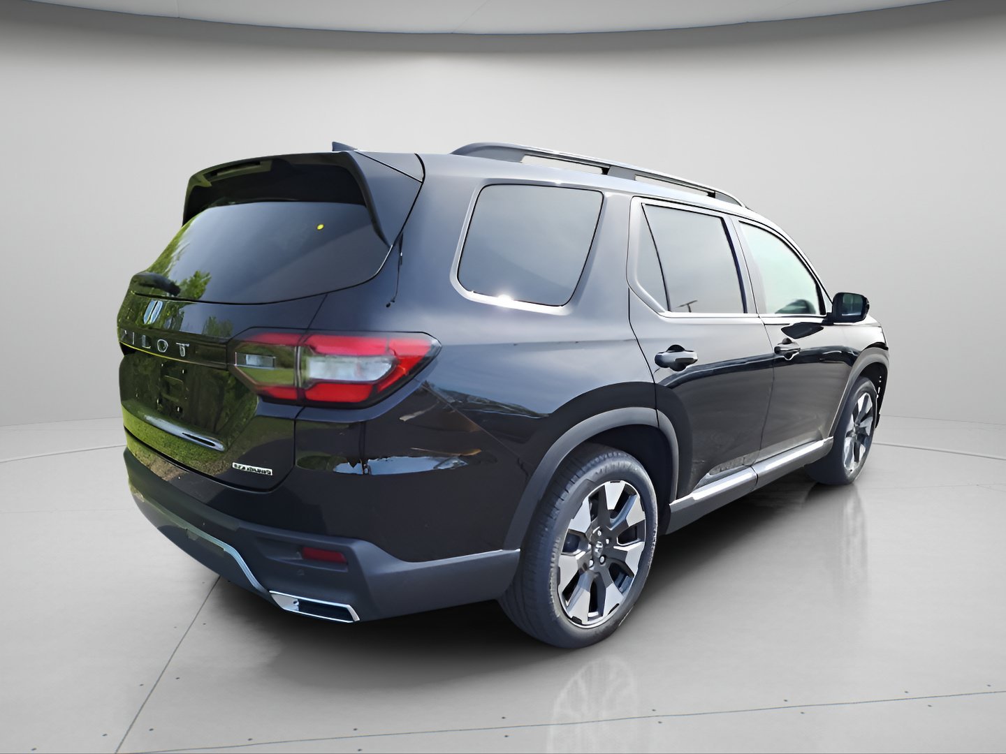 New 2026 Honda Pilot Touring image 6