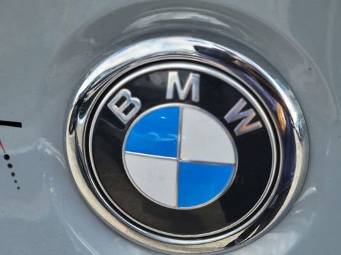 Used 2022 BMW X4 xDrive30i w/ M Sport Package image 5