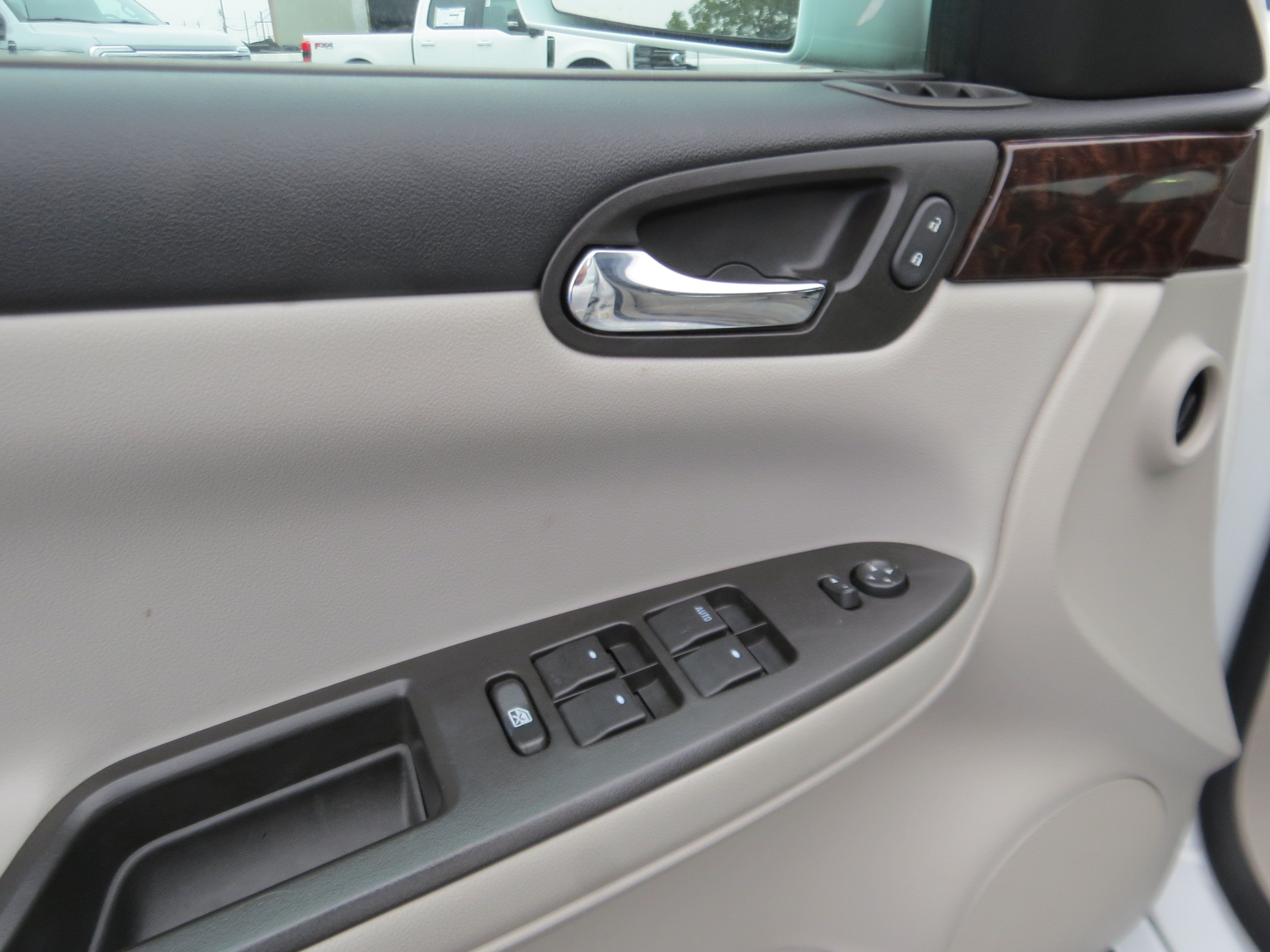 Used 2016 Chevrolet Impala Limited LS FWD image 12