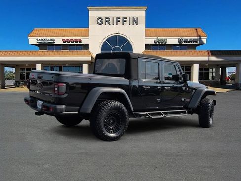 Used 2024 Jeep Gladiator Rubicon w/ Safety Group AWD/4WD image 4