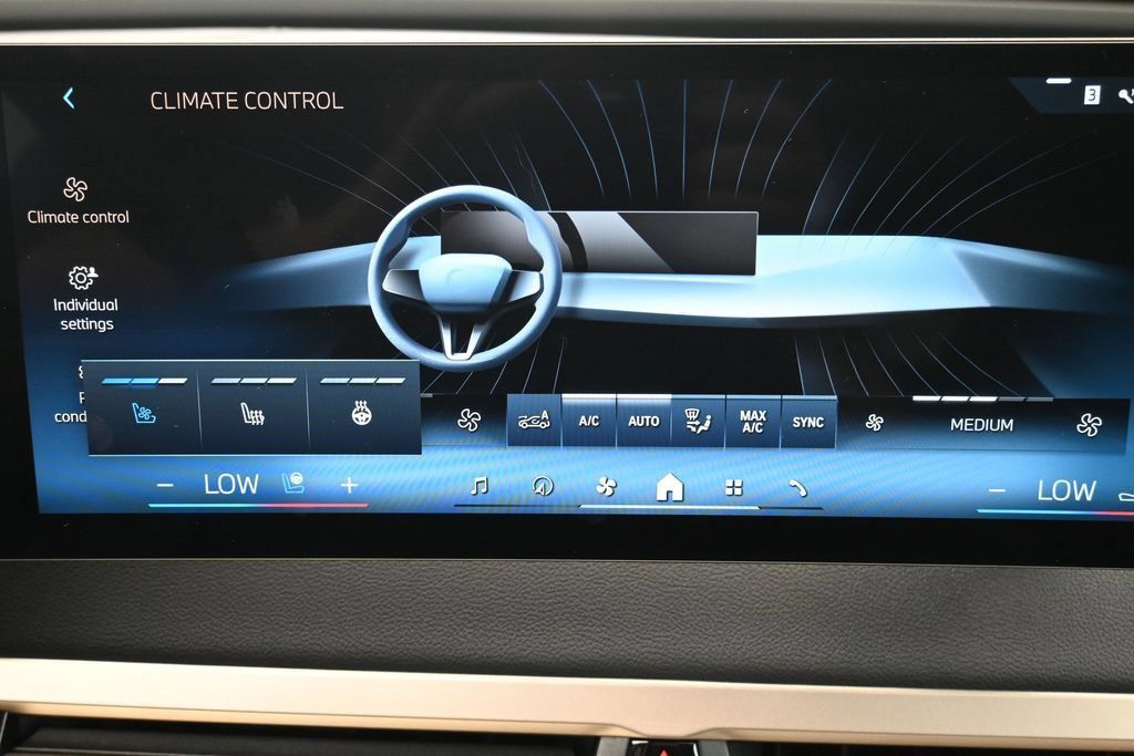 Used 2024 BMW iX xDrive50 w/ Premium Package AWD/4WD image 18