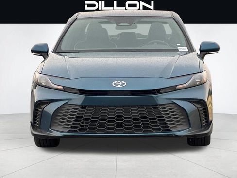 Used 2025 Toyota Camry SE FWD image 9