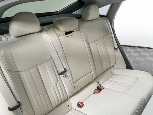 Used 2021 Audi e-tron Prestige w/ Prestige Package image 23