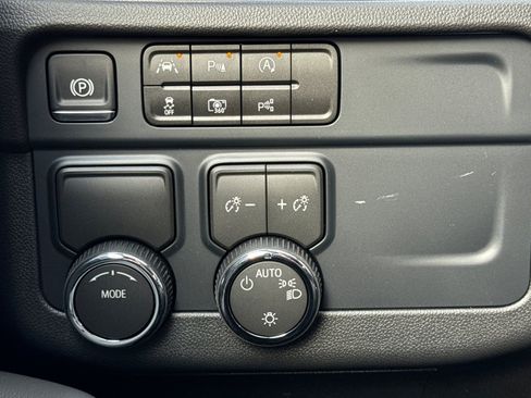 New 2026 Chevrolet Tahoe LS image 28