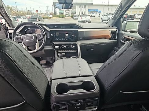 Used 2023 GMC Sierra 1500 Denali w/ Denali Reserve Package image 15