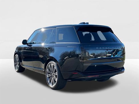 New 2025 Land Rover Range Rover Long Wheelbase SE image 2