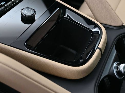 Certified 2026 Porsche Cayenne AWD/4WD image 24