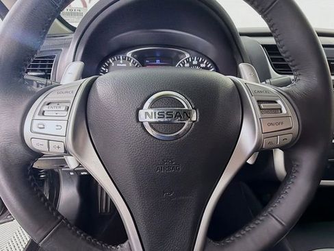 Used 2017 Nissan Altima 2.5 SR w/ Midnight Edition Package FWD image 12