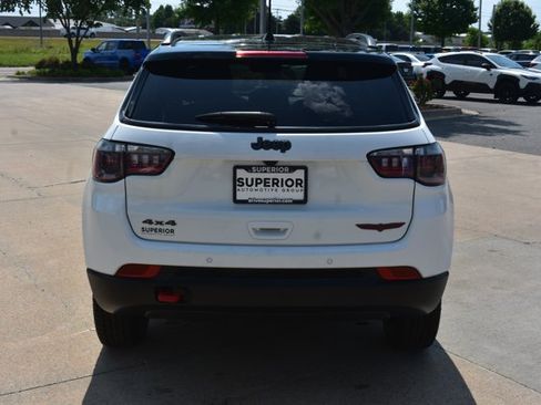 Used 2025 Jeep Compass Trailhawk AWD/4WD image 6