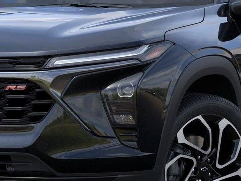 New 2026 Chevrolet Trax RS w/ Sunroof Package FWD image 39