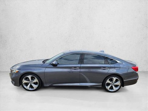 Used 2018 Honda Accord Touring image 9