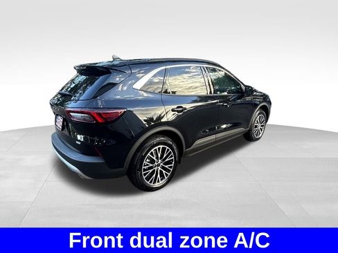 Certified 2024 Ford Escape SE image 4